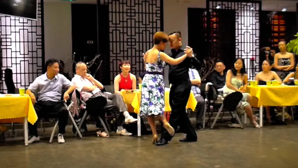 Video thumbnail for Nico y Xiaopa -Vida Mia Tango Club 5th Anniversary