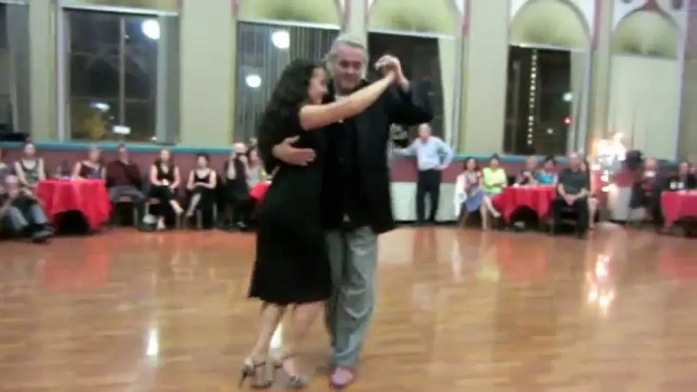 Video thumbnail for Oscar Casas and Marie Roach, "Que Dios Te Ayude", Milonga Epoca