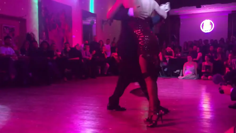 Video thumbnail for Clarisa Aragon & Jonathan Saavedra - Mujercitas tango festival at pipi cucu (2/2)