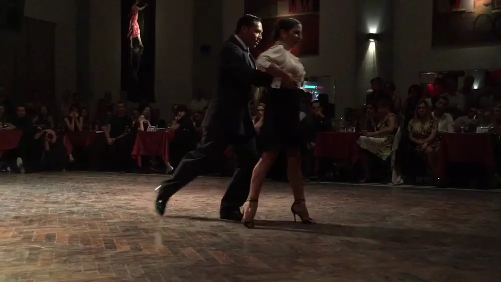 Video thumbnail for Alvaro Salas y  Julieta Cappiello bailan un Tango "La Cumparsita"