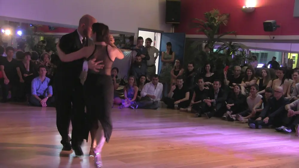 Video thumbnail for Selen Sürek et Alper Ergökmen dansent la Milonga