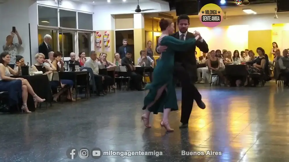 Video thumbnail for Alejandro Beron y Kelly Lettieri.- Milonga Gente Amiga - 11/FEB/2024 (3/3)