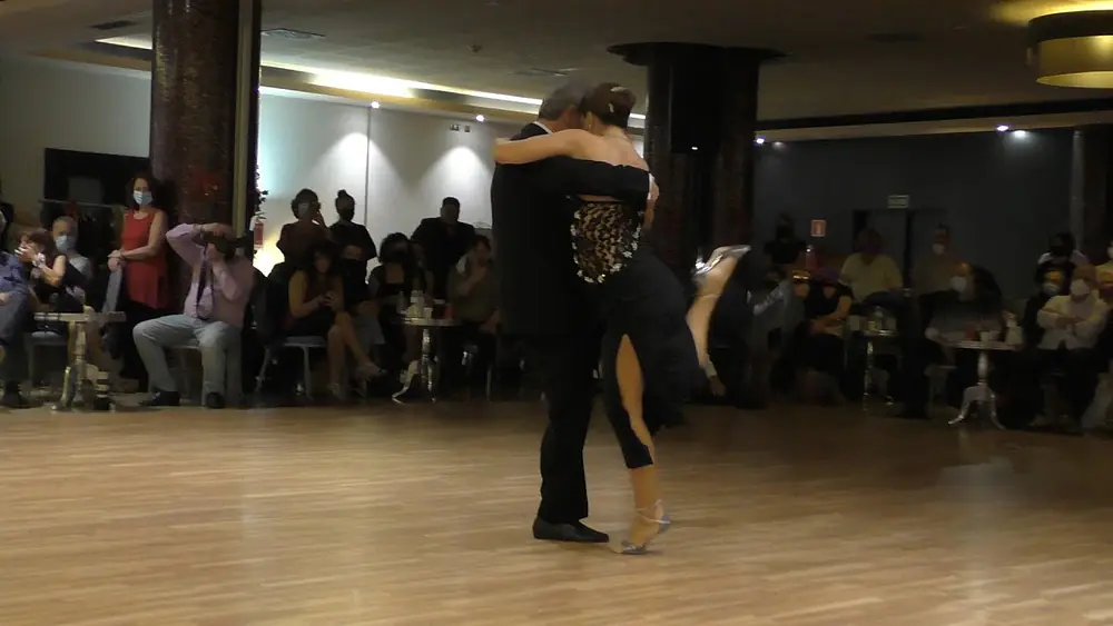 Video thumbnail for 2021 Fernando Jorge & Alexandra Baldaque en Oviedo Tango Festival (2/2)