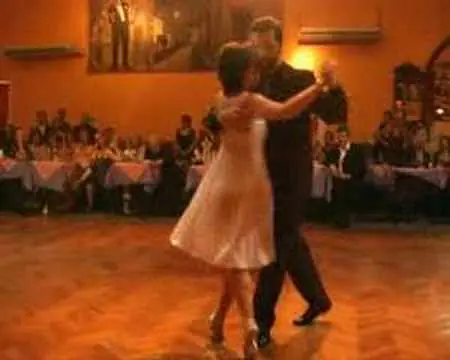 Video thumbnail for Gustavo Benzecry Sabá y María Olivera - Compadrón