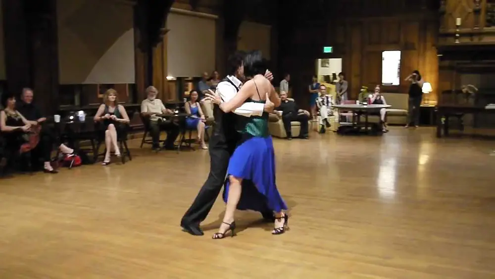 Video thumbnail for Fernanda Ghi y Guillermo Merlo dancing to "Yunta de oro"