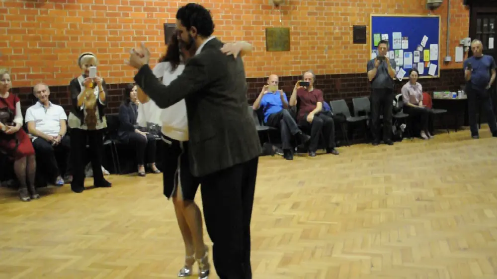 Video thumbnail for Alexandra Wood & Guillermo Torrens demonstrate rhythmical patterns for dancing to Canaro
