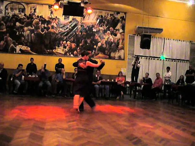 Video thumbnail for La vida es una milonga - Cristhian Sosa y Carolina Bonaventura en Soho Tango