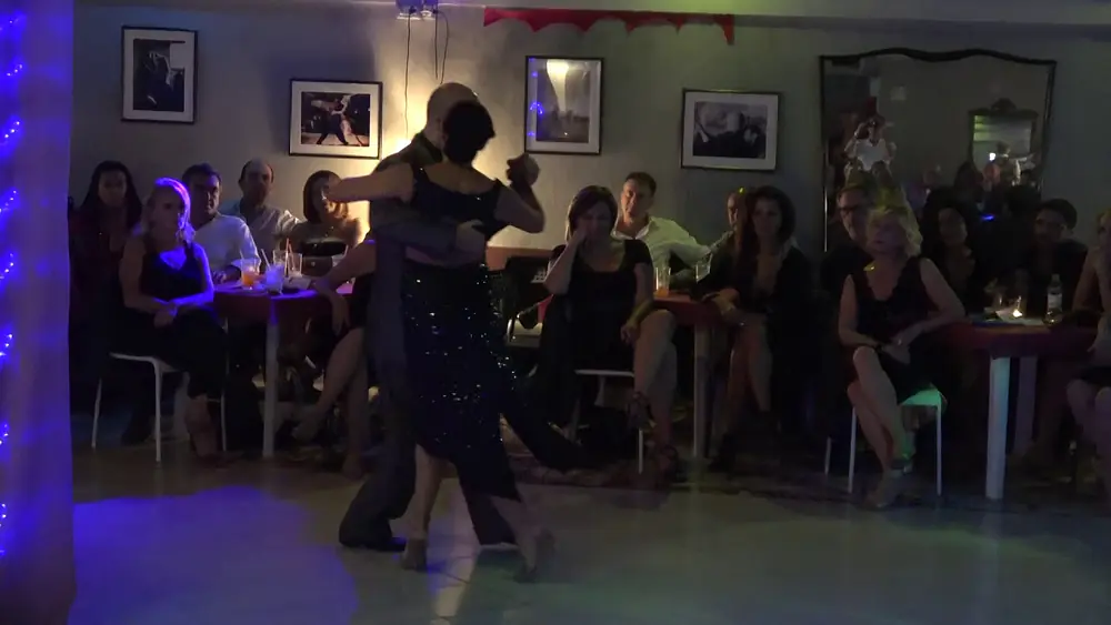 Video thumbnail for Diego Benavidez y Natasha Agudelo - Sharivari Bari - TangOn - 12.10.2018   4.4