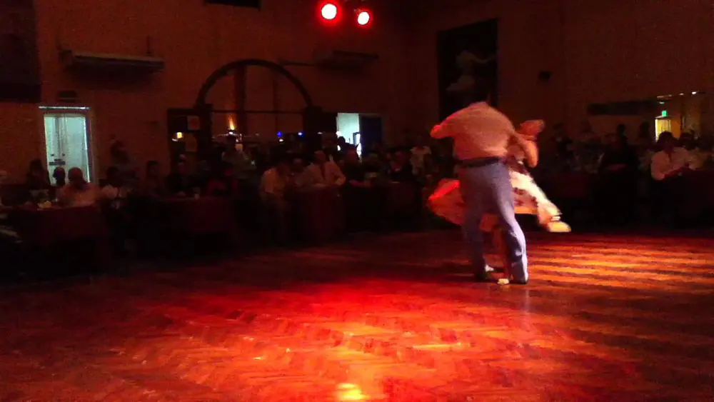 Video thumbnail for Laura Zaracho y Ollantay Rojas bailando en Canning - Compañia Leonardo Cuello