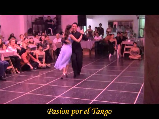 Video thumbnail for VERONICA VAZQUEZ y ALEJANDRO BERON bailando la milonga RELIQUIAS PORTEÑAS en FLOREAL MILONGA