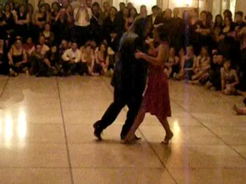 Video thumbnail for Chicho Frumboli y Juana Sepulveda - 2° tango - 22-5-10 Palermo (Italy)