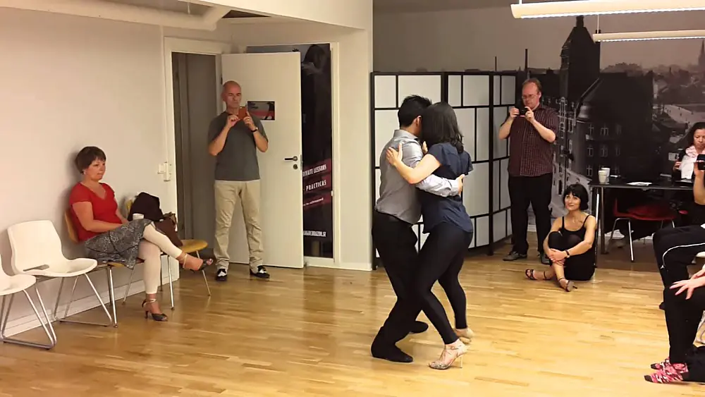 Video thumbnail for Tango Corazón Advanced Class 3 with Julieta Qüesta and Rauli Choque.