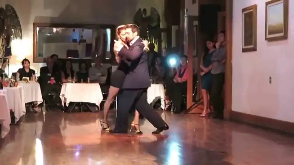 Video thumbnail for Karina Guillén y Ernesto Candal interpretan Miloga vieja milonga