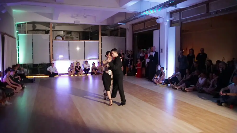 Video thumbnail for Marianna Koutando et Vaggelis Hatzopoulos at Milonga de la Farmacia, Lausanne, 19.05.2018. Tango 1