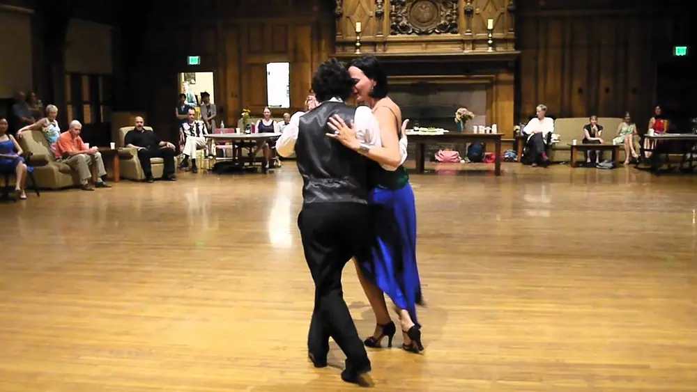 Video thumbnail for Fernanda Ghi y Guillermo Merlo dancing to "Milonga Criolla"