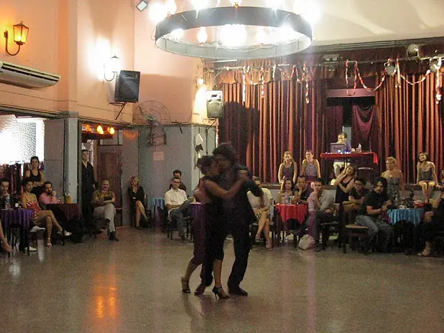 Video thumbnail for FEDERICO NAVEIRA y SABRINA MASSO en Viva La Pepa! Milonga (4/4)