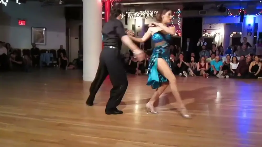 Video thumbnail for Argentine Tango: Gisela Natoli and Gustavo Rosas  - stage tango/tango escenario