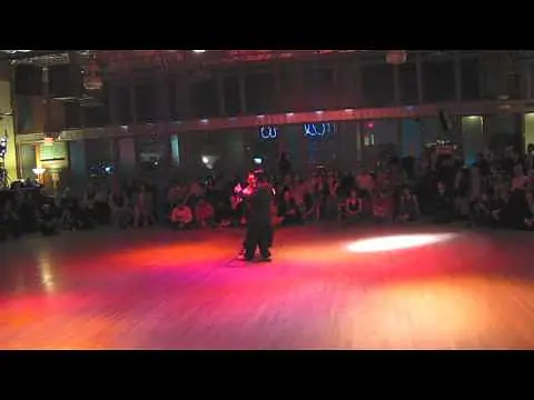 Video thumbnail for Fernando Sanchez y Ariadna Naveira at La Milonga de Nora 04-09-2011, 1 of 4