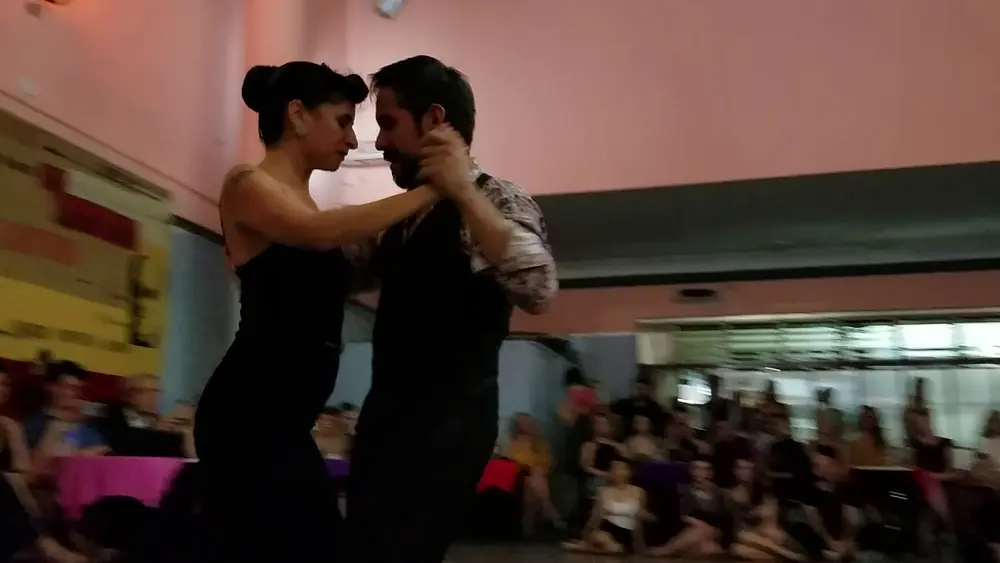 Video thumbnail for Mariela Sametband y Guille el peque Barrionuevo 1/4