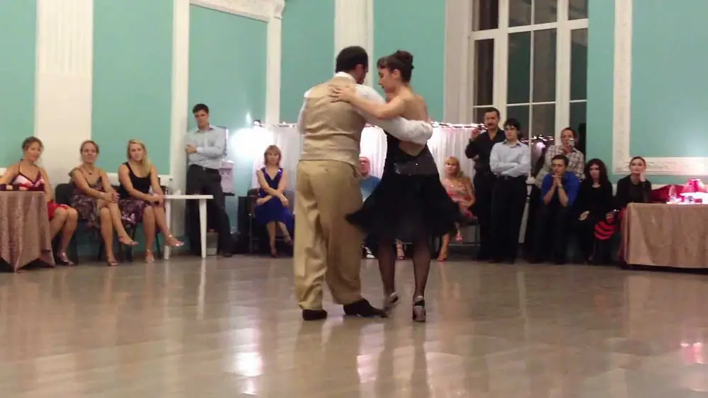 Video thumbnail for Mario De Camillis y Bárbara Wainwright.