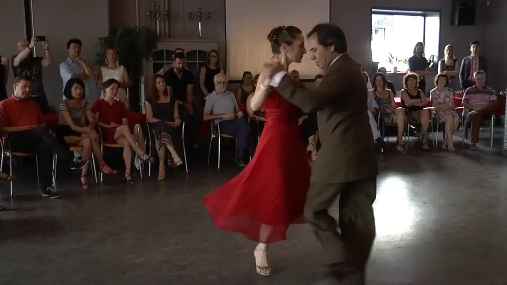 Video thumbnail for Fernanda Japas & Alberto Sendra in Tango Si (4)"Al Pasar" Sexteto Milonguero