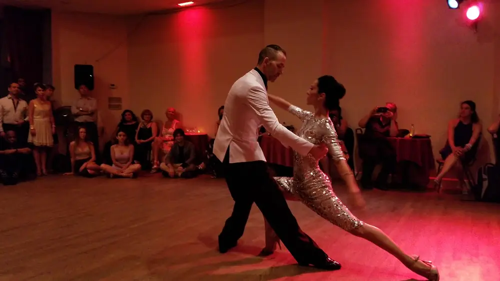 Video thumbnail for Argentine tango: Paula Duarte & Michael Nadtochi  - Desde el alma