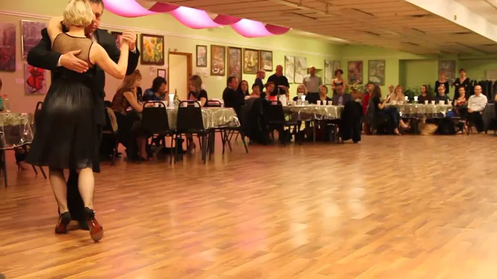 Video thumbnail for Claudio Strang & Isabella Szymonowicz Perform to a Tango in Chicago