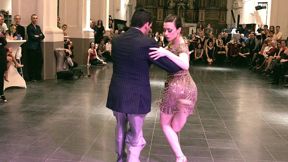 Video thumbnail for Tango: Laura D'Anna y Sebastian Acosta, 2016, Milonga de Gante, 1/3