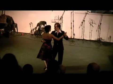 Video thumbnail for Guillermo Cerneaz y Majo Marini - Pan Y Arte 2