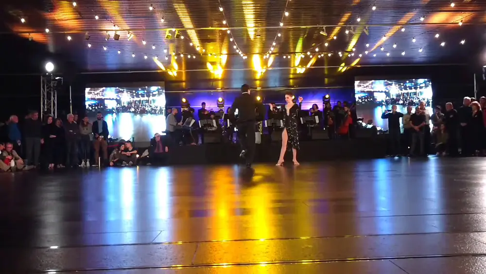 Video thumbnail for Francisco Forquera y Daiana Pujol en el CCK! 1/2 (1-jul-17)