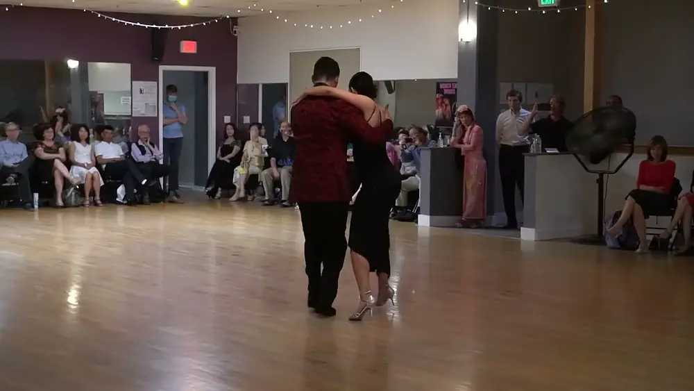Video thumbnail for Maxi Copello & Raquel Makow @ Dance Boulevard May 6 2022 Tango 2/3