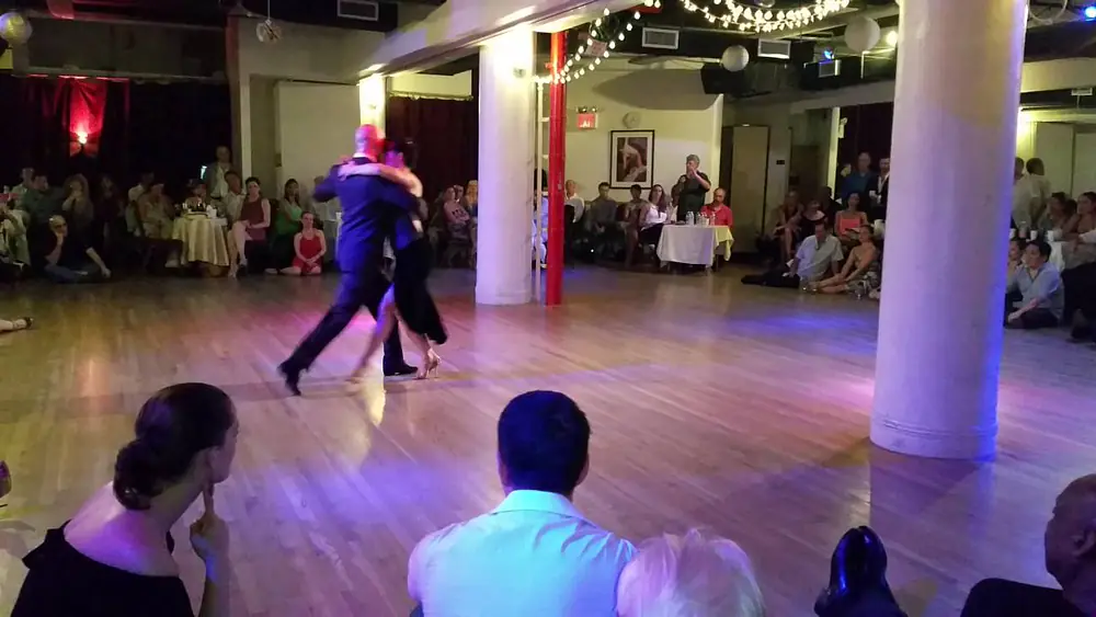 Video thumbnail for Argentine tango: Adriana Salgado & Orlando Reyes - Miedo