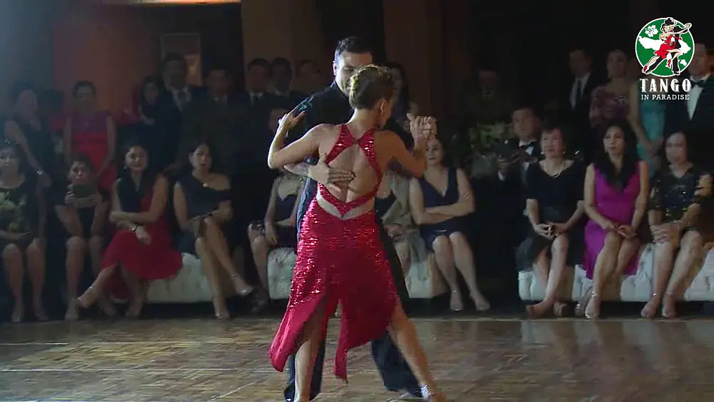 Video thumbnail for Leandro Oliver y Laila Rezk (Tango in Paradise 2017 - Gala Show) Part I