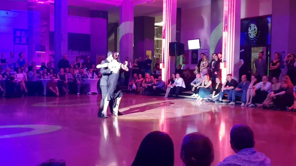 Video thumbnail for Vanesa Villaba y Facundo Piñero