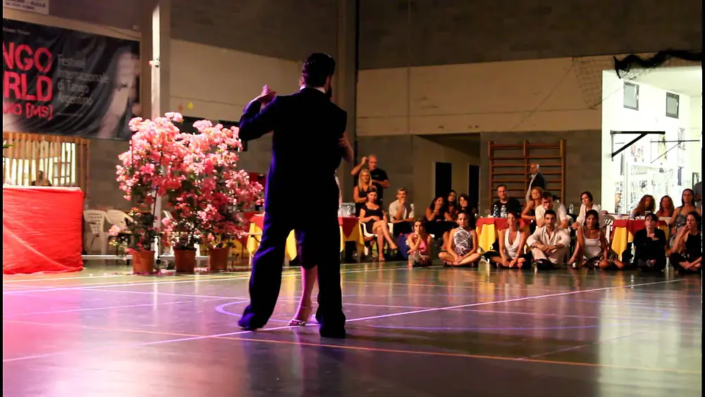 Video thumbnail for El Pajaro & La Dragone (Diego Riemer & Mariana Dragone)