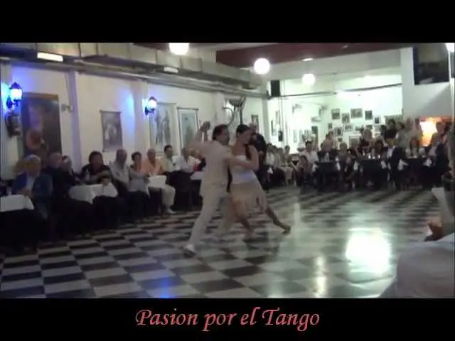 Video thumbnail for PAMELA MARMOL & EMILIANO PILLONI bailando QUEJAS DE BANDONEON en SIN RUMBO