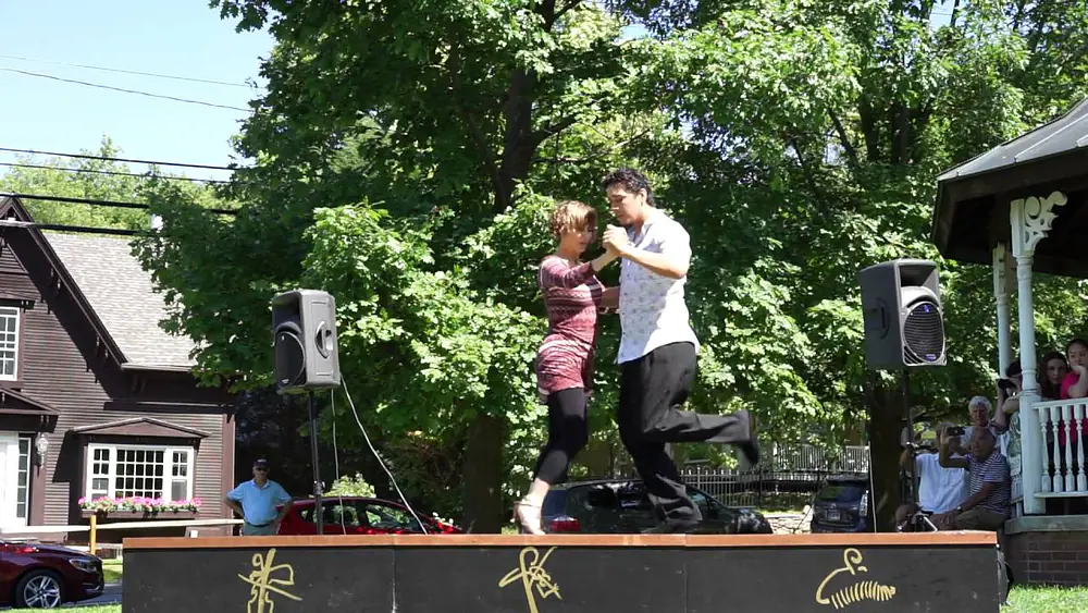 Video thumbnail for Miriam Larici y Leonardo Barrionuevo dancing to "Te aconsejo que me olvides" (Francisco Fiorentino)