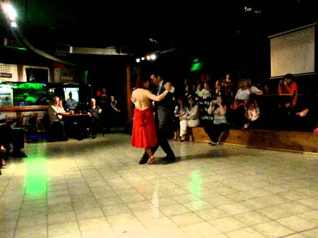 Video thumbnail for MARISA TALAMONI & JUAN AMAYA- Milonga con Ana y Luis - MENDOZA. Octubre 2012