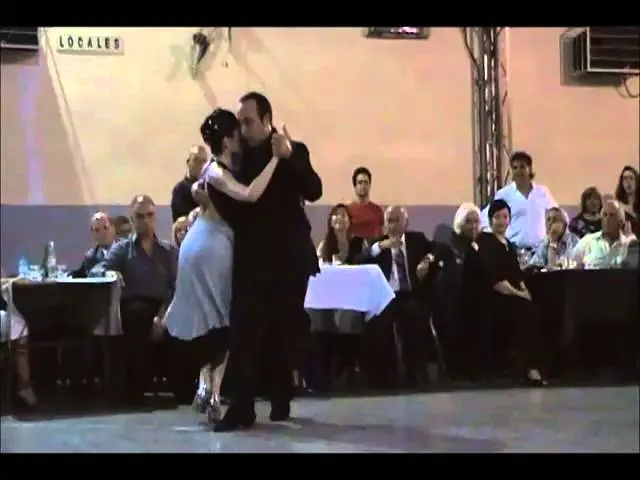 Video thumbnail for Paola Tacchetti y José Luis Ferraro. "Zorzal", Carlos Di Sarli