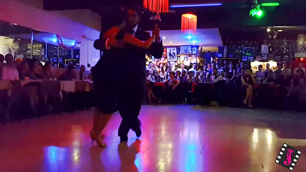 Video thumbnail for ANDRES LAZA MORENO y LUCIANA ARREGUI (Milonga)