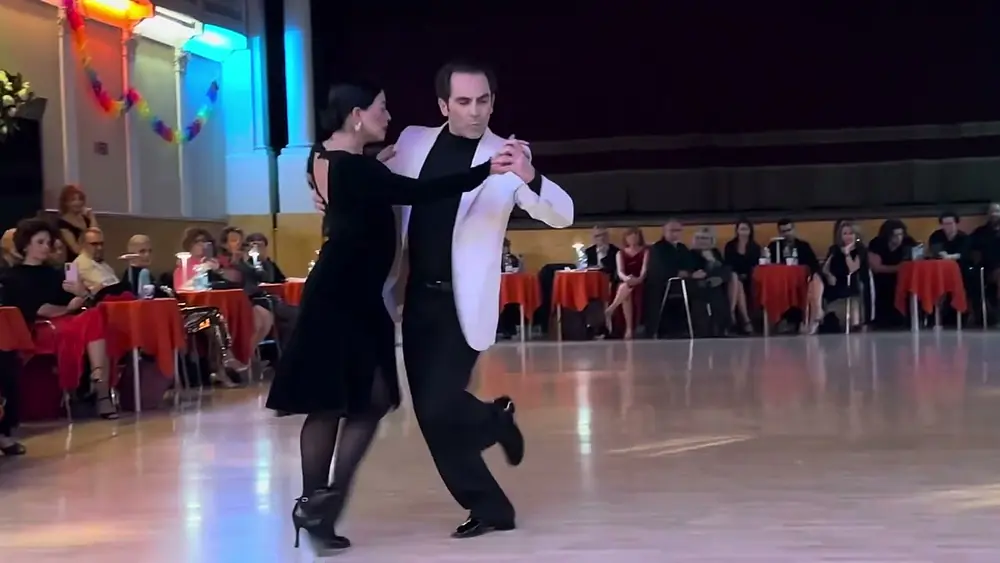 Video thumbnail for Ezequiel Paludi y Geraldin Rojas 2/4
