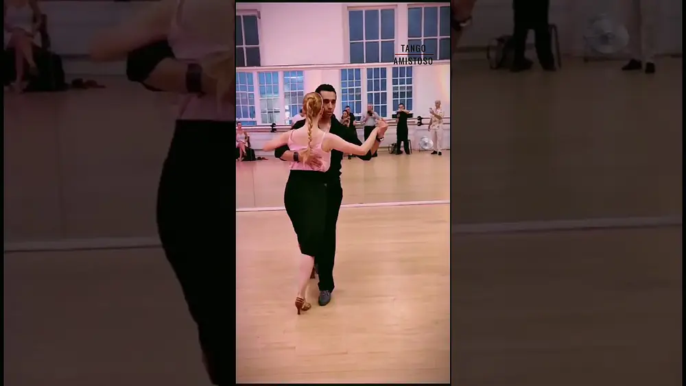 Video thumbnail for Marcos Roberts & Louise Malucelli class demo @tangoamistoso1058, London. Saturday 9th September