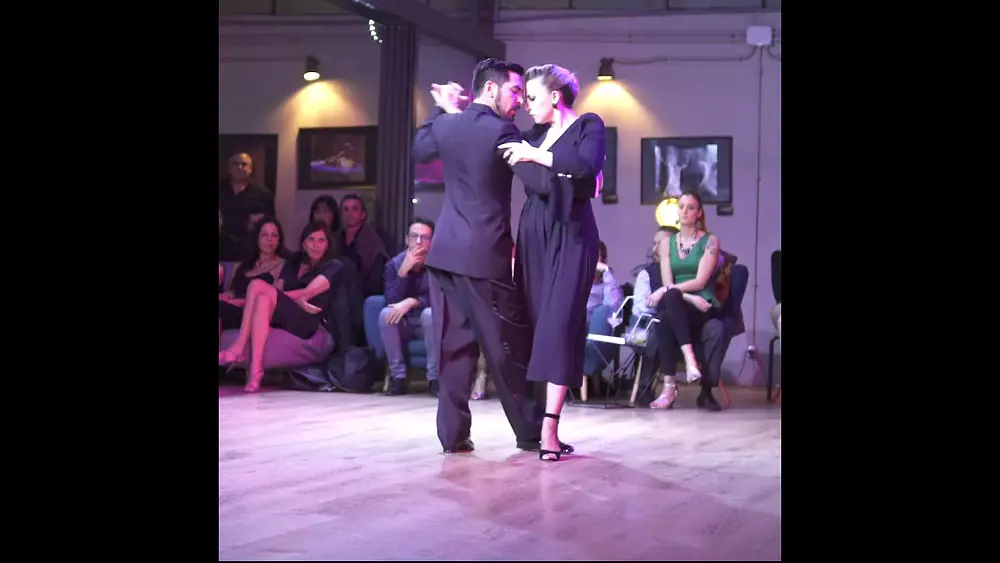 Video thumbnail for Carla Rossi & José Luis Salvo - Bahia Blanca #TangoMoment