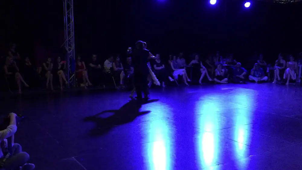 Video thumbnail for Alejandra Hobert e Adrian Veredice - Zum by Osvaldo Pugliese