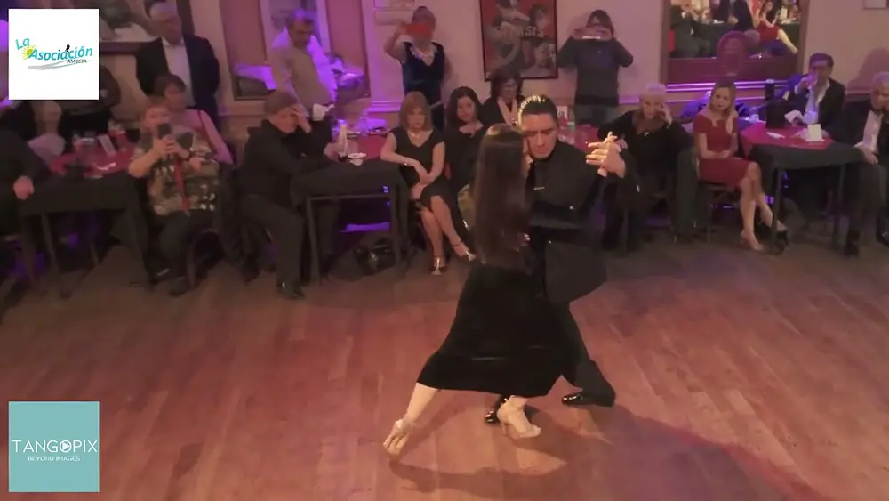 Video thumbnail for MILONGA DE LOS CAMPEONES - Diego Ortega & Aldana Silveyra dance Aníbal Troilo - Farol