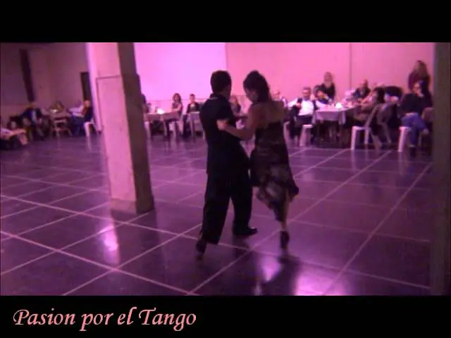 Video thumbnail for PAULA RUBIN Y GUILLERMO CERNEAZ BAILANDO EN FLOREAL MILONGA