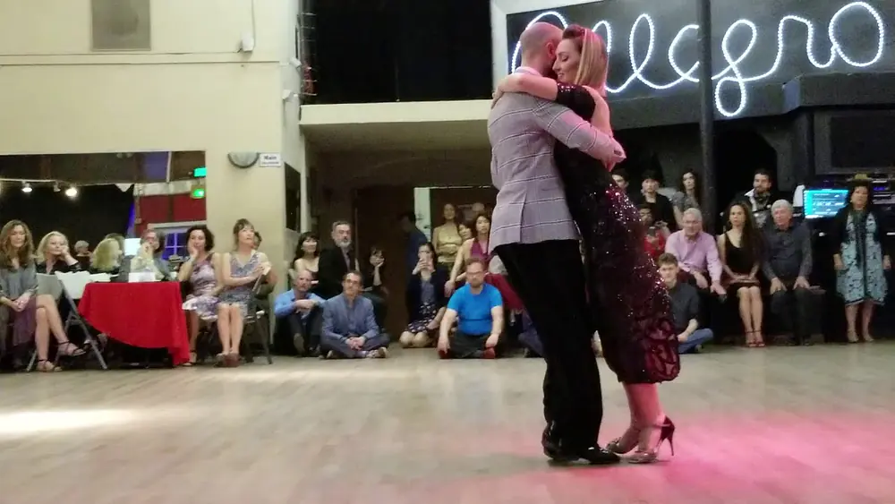 Video thumbnail for Lorena González & Gastón Camejo at La milonga de Nora on April 13, 2019 (1 of 4)