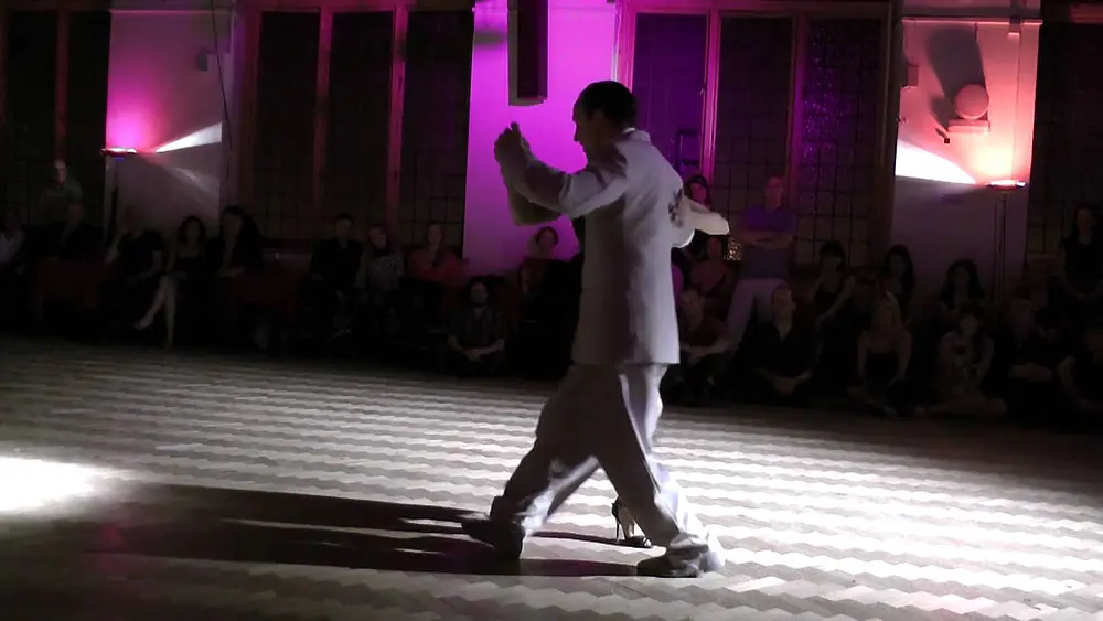 Video thumbnail for Maximiliano Cristiani y Fatima Vitale @ Negracha, London - Sept 2012 - 3/4