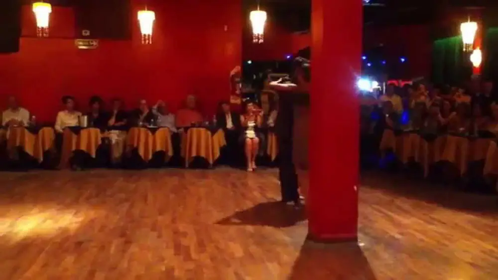 Video thumbnail for Bailaron Luciana Arregui & Andres Laza Moreno, en la milonga El Beso Part.2 - 28/12/14