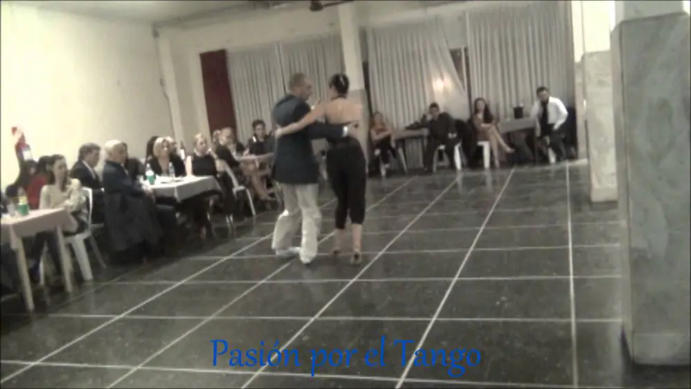 Video thumbnail for PAMELA DAMIA y FACUNDO GIL JAUREGUI Bailando el Tango MALANDRACA en FLOREAL MILONGA